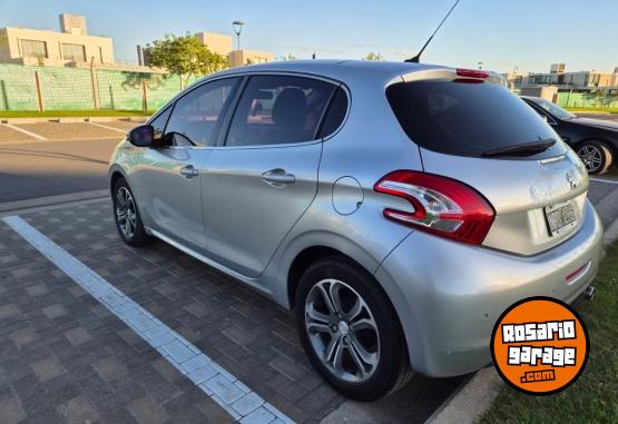 Autos - Peugeot 208 2014 Nafta 83000Km - En Venta