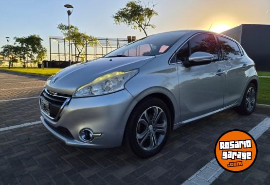 Autos - Peugeot 208 2014 Nafta 83000Km - En Venta
