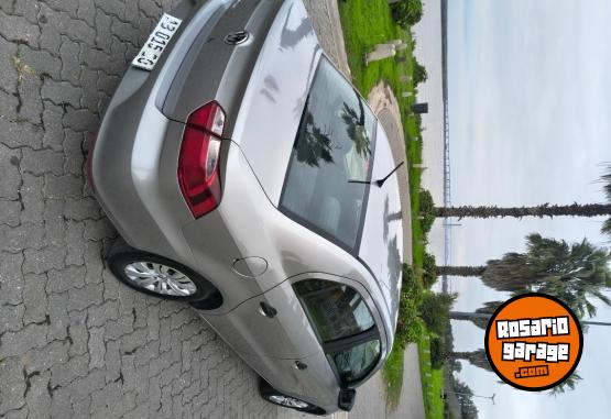 Autos - Volkswagen Voyage 1.6 2017 GNC 168000Km - En Venta