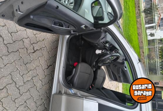 Autos - Volkswagen Voyage 1.6 2017 GNC 168000Km - En Venta