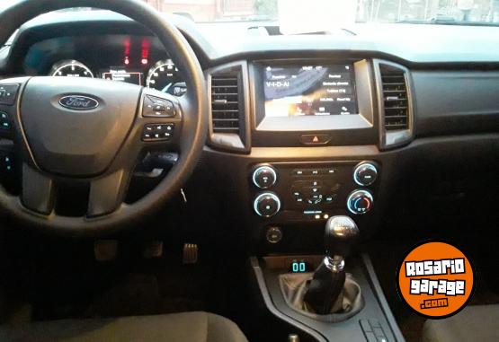 Camionetas - Ford RANGER XLS 3.2 2023 Diesel 17600Km - En Venta