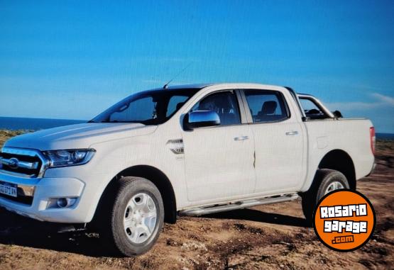 Camionetas - Ford XLT, 3.2 cadenero 2018 Diesel 64000Km - En Venta