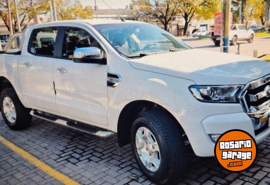 Camionetas - Ford XLT, 3.2 cadenero 2018 Diesel 64000Km - En Venta