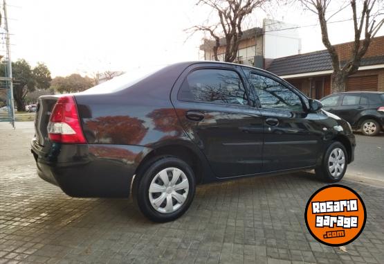 Autos - Toyota ETIOS XS 2015 Nafta 44000Km - En Venta