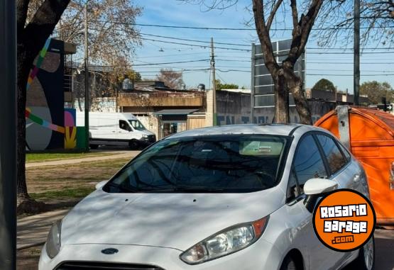 Autos - Ford Fiesta Titanium 2015 Nafta 104000Km - En Venta