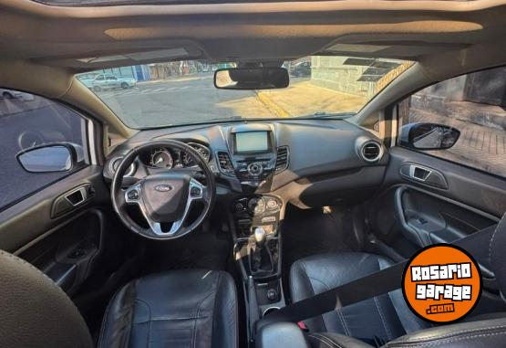 Autos - Ford Fiesta Titanium 2015 Nafta 104000Km - En Venta