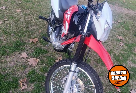 Motos - Honda XR 2024 Nafta 2800Km - En Venta