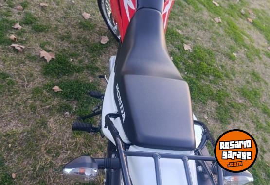 Motos - Honda XR 2024 Nafta 2800Km - En Venta