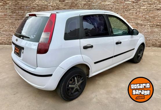 Autos - Ford Fiesta Ambiente 1 6 2004 Nafta - En Venta