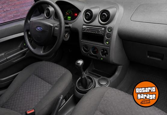 Autos - Ford Fiesta Ambiente 1 6 2004 Nafta - En Venta