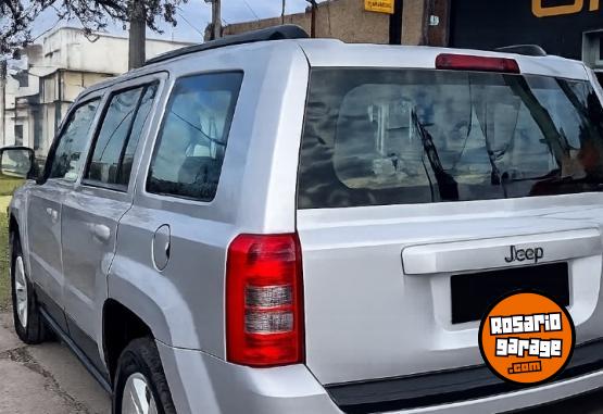 Camionetas - Chrysler Patriot 2012 Nafta 115000Km - En Venta