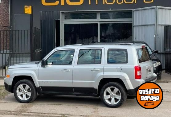 Camionetas - Chrysler Patriot 2012 Nafta 115000Km - En Venta