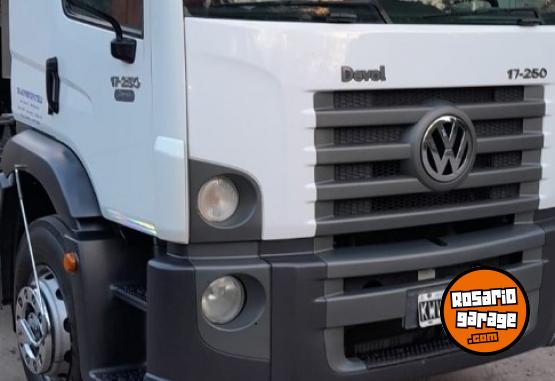 Camiones y Grúas - Volkswagen Constellation 17 250 - En Venta