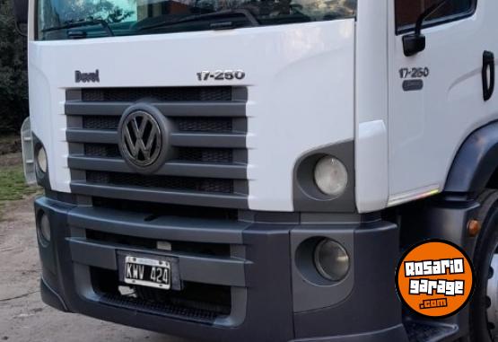 Camiones y Grúas - Volkswagen Constellation 17 250 - En Venta