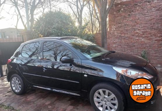 Autos - Peugeot 207 compact XT 2010 Nafta 73000Km - En Venta