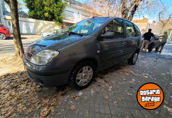 Autos - Renault Senic 2010 Nafta 195000Km - En Venta