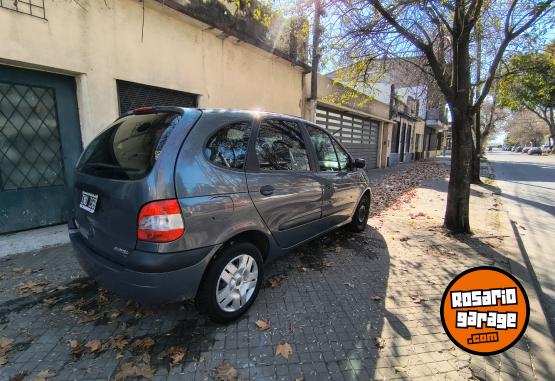 Autos - Renault Senic 2010 Nafta 195000Km - En Venta