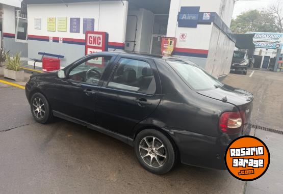 Autos - Fiat Siena 1.4 2014 GNC 520000Km - En Venta