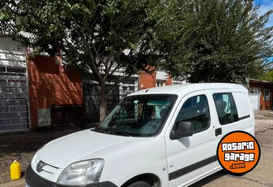 Utilitarios - Peugeot Parnerth HDI 2018 Diesel 140000Km - En Venta