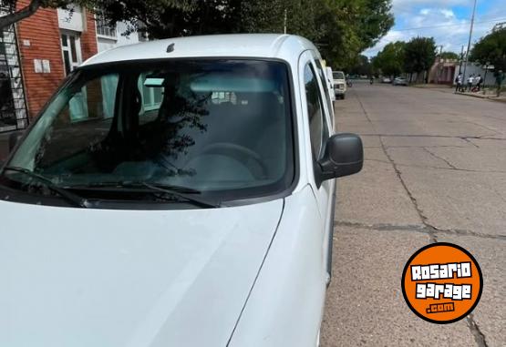 Utilitarios - Peugeot Parnerth HDI 2018 Diesel 140000Km - En Venta