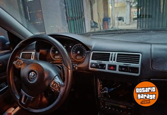 Autos - Volkswagen Bora 2009 Nafta 215000Km - En Venta