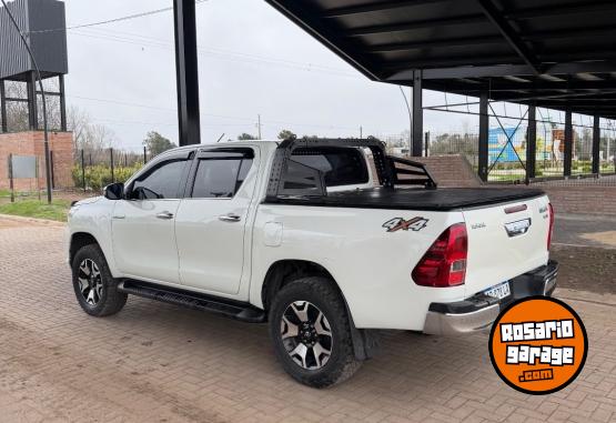 Camionetas - Toyota Hilux 2019 Diesel 120000Km - En Venta
