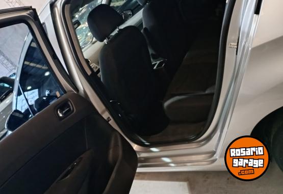 Autos - Peugeot 408 2013 Diesel 106000Km - En Venta