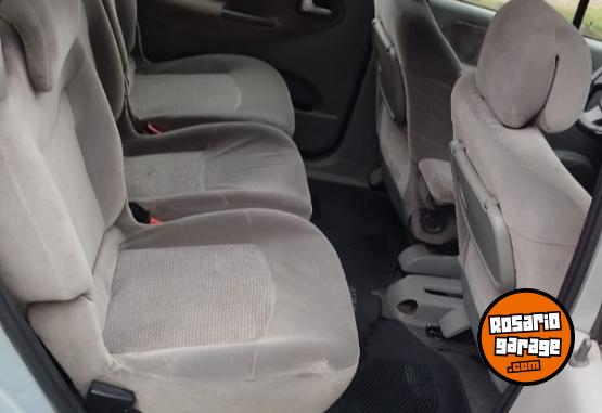 Autos - Renault SCENIC PRIVILEGE 2006 Diesel 198523Km - En Venta