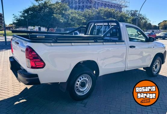 Camionetas - Toyota HILUX 2.4 SC DX 2026 Diesel 0Km - En Venta