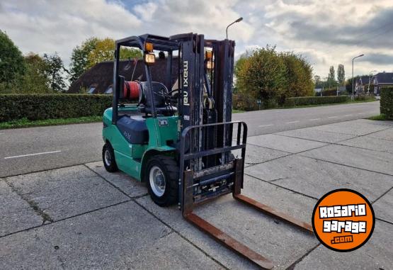 Camiones y Grúas - Autoelevador - En Venta