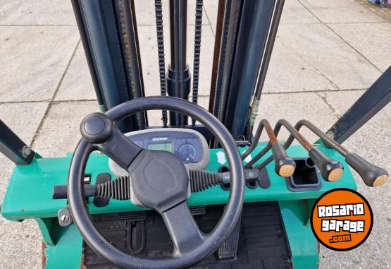 Camiones y Grúas - Autoelevador - En Venta
