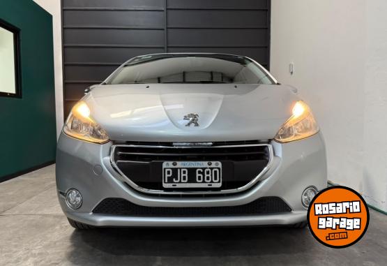 Autos - Peugeot 208 Allure 2015 Nafta 100000Km - En Venta