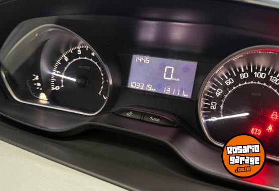 Autos - Peugeot 208 Allure 2015 Nafta 100000Km - En Venta