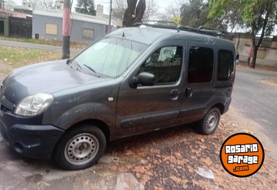 Utilitarios - Renault Kangoo 2017 GNC 188000Km - En Venta