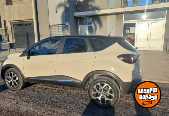 Autos - Renault Captur 2017 Nafta 110000Km - En Venta