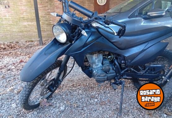 Motos - Zanella Zr150 2018 Nafta 9000Km - En Venta