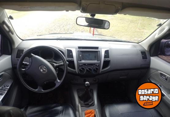 Camionetas - Toyota Hilux srv 4x2 3.0 2009 Diesel 175000Km - En Venta