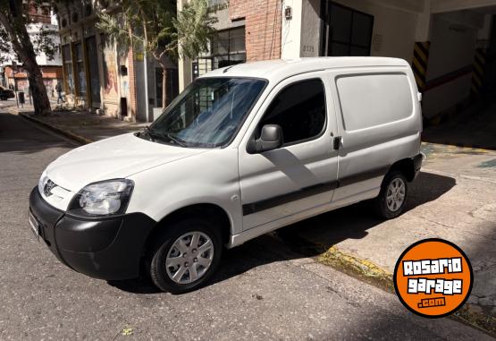 Utilitarios - Peugeot Partner 2022 Diesel 70000Km - En Venta