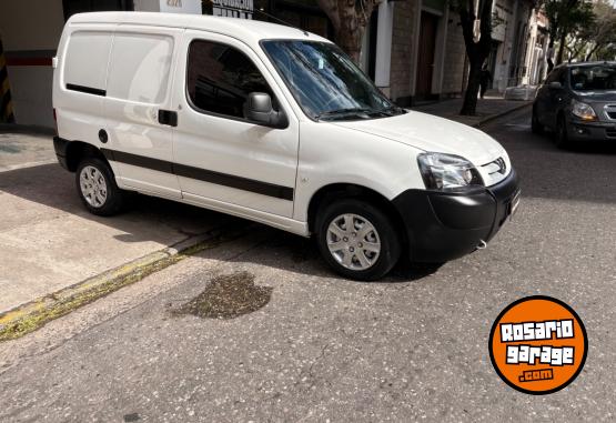 Utilitarios - Peugeot Partner 2022 Diesel 70000Km - En Venta