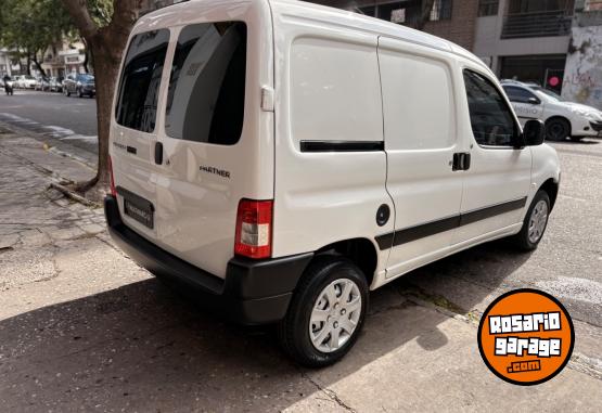 Utilitarios - Peugeot Partner 2022 Diesel 70000Km - En Venta