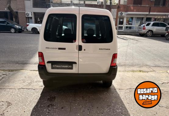 Utilitarios - Peugeot Partner 2022 Diesel 70000Km - En Venta