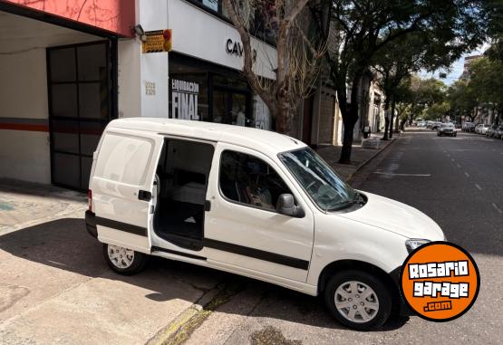 Utilitarios - Peugeot Partner 2022 Diesel 70000Km - En Venta