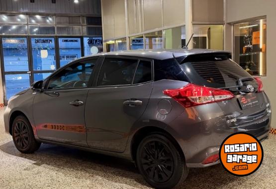 Autos - Toyota YARIS XS 2025 Nafta 22000Km - En Venta