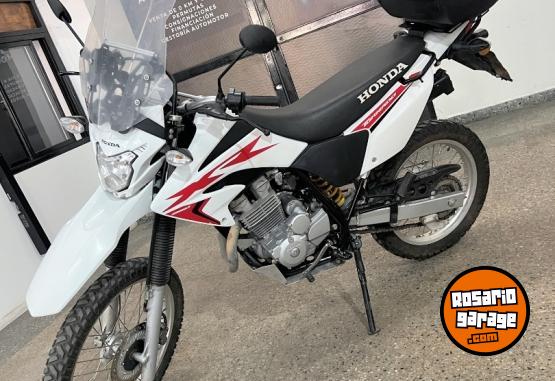 Motos - Honda Tornado 250 2023 Nafta 9050Km - En Venta
