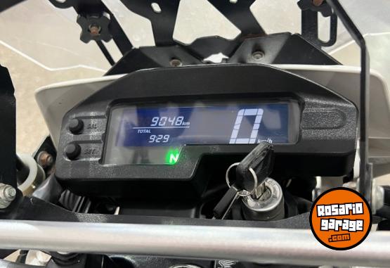 Motos - Honda Tornado 250 2023 Nafta 9050Km - En Venta