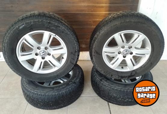 Accesorios para Autos - Llantas y cubiertas Volkswagen Amarok Trendline 2015 - En Venta