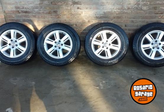 Accesorios para Autos - Llantas y cubiertas Volkswagen Amarok Trendline 2015 - En Venta