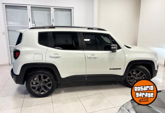 Camionetas - Jeep RENEGADE LONGITUDE 1.8 AT 2022 Nafta 69000Km - En Venta