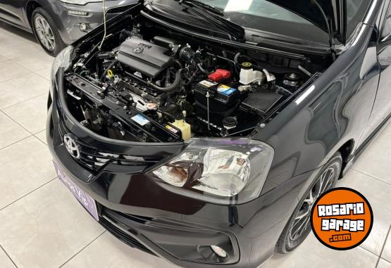 Autos - Toyota ETIOS XLS PACK 2022 Nafta 40000Km - En Venta