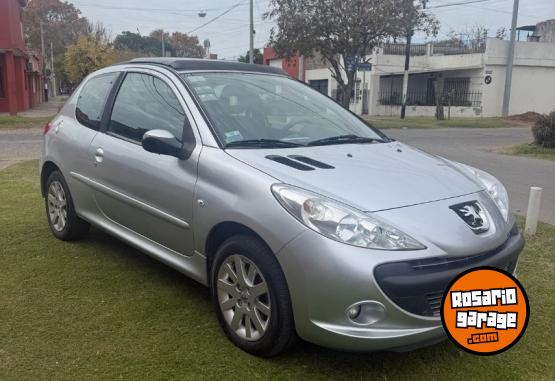 Autos - Peugeot 207 compact 2011 Nafta 216000Km - En Venta